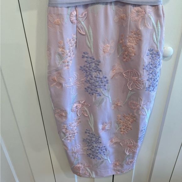 Lilac Embroidered Appliqué full crop top pencil dress - Picture 5 of 12